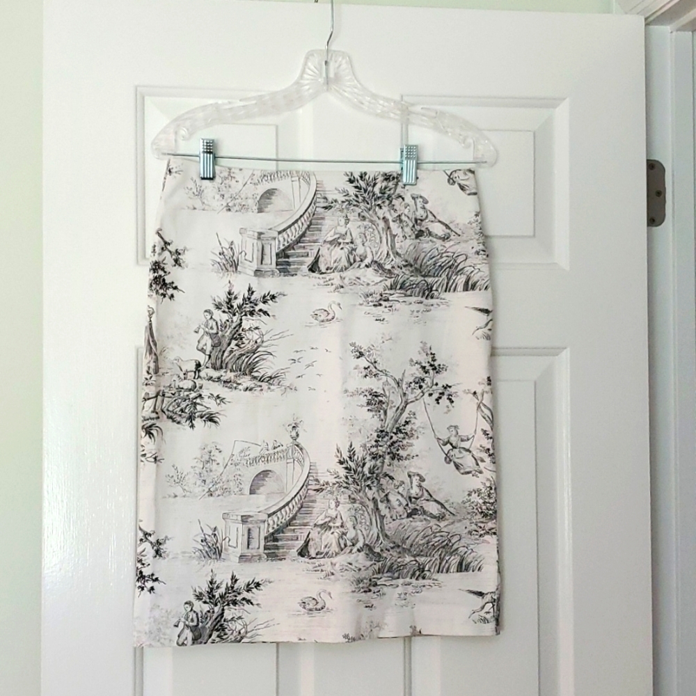 Toile pencil skirt